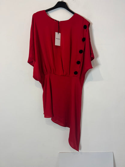 SOPHIE&LUCIE. top rojo botones T.38