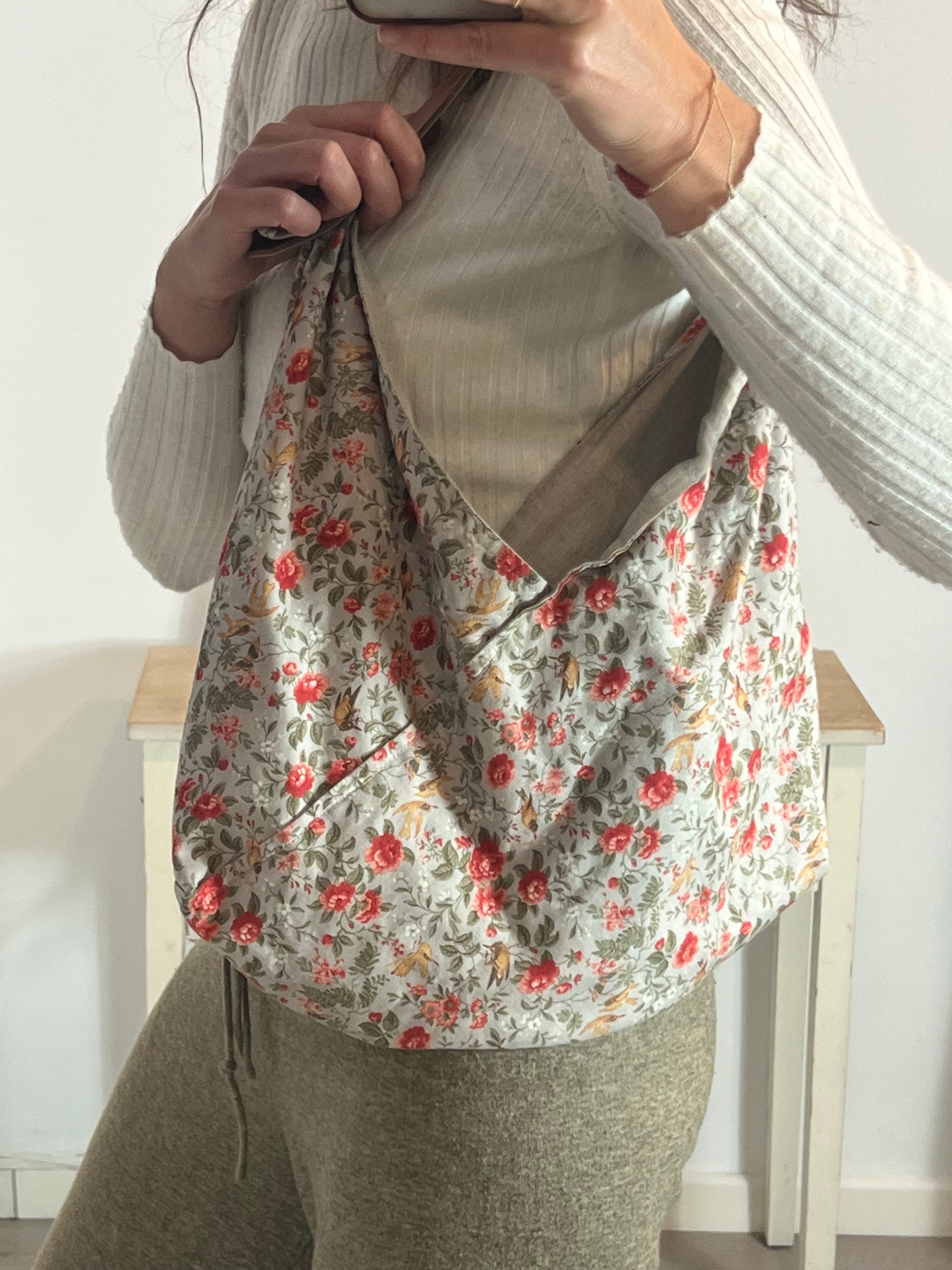 MIYAKO. Floral bag with leather handle
