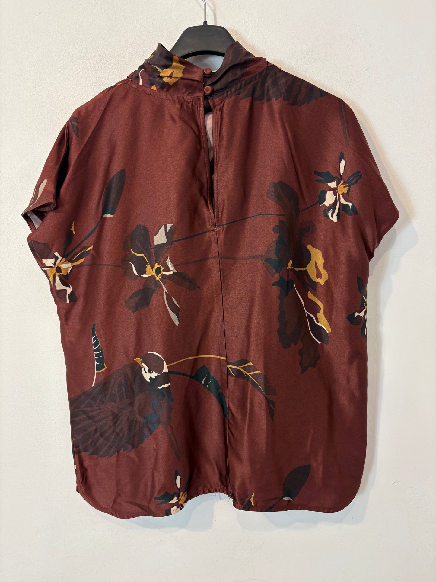 GALCON. Blusa estampada satinada