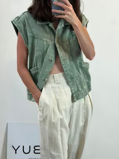 MASSIMO DUTTI. Short green skirt with pocket T.xs