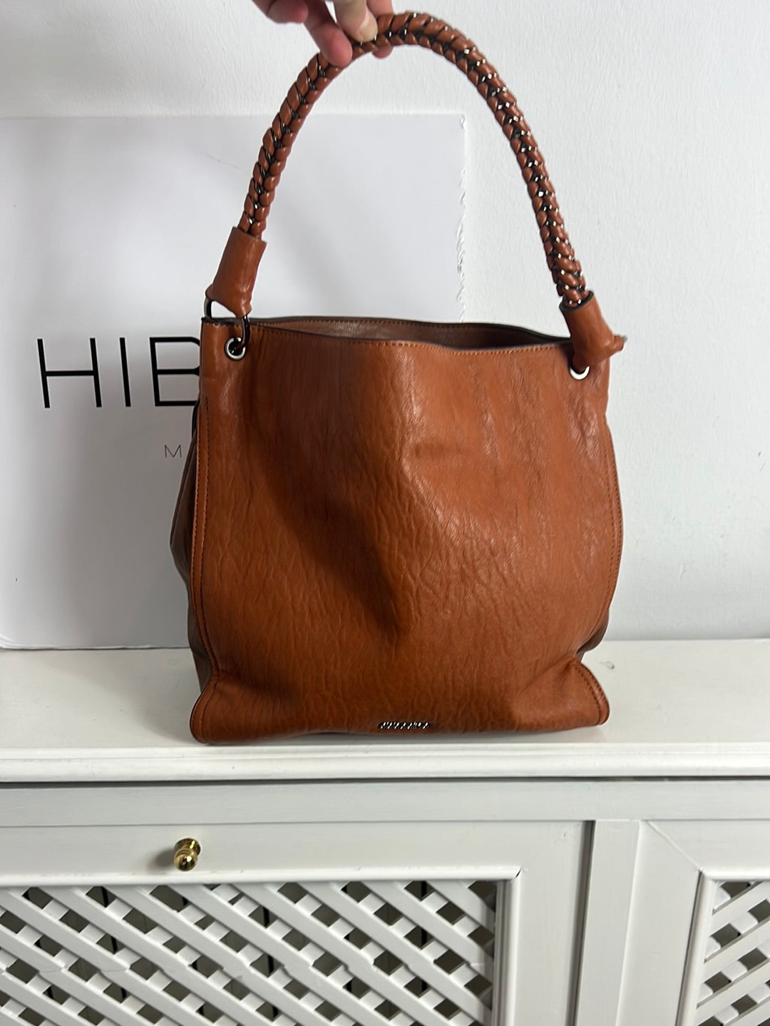 ABBACINO. Bolso marrón asa corta