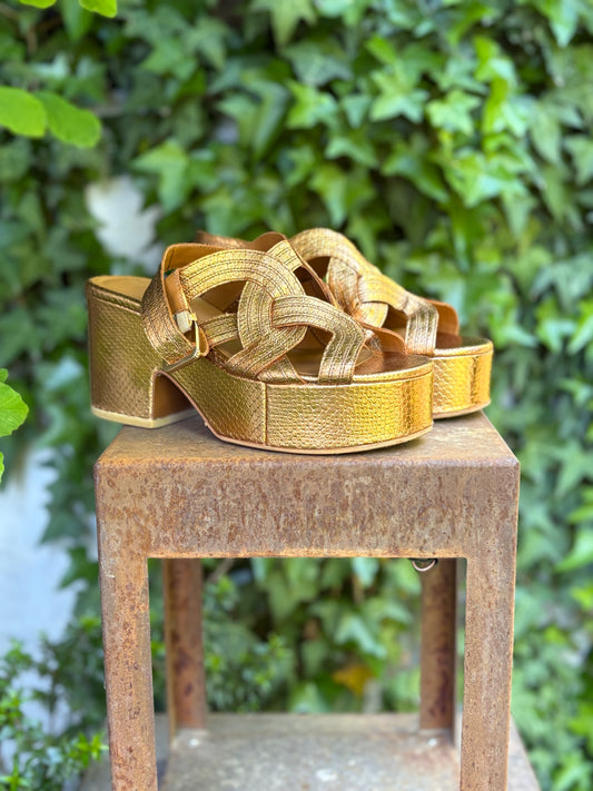 CLERGERIE Paris. Sandalia pile plataforma . T 39