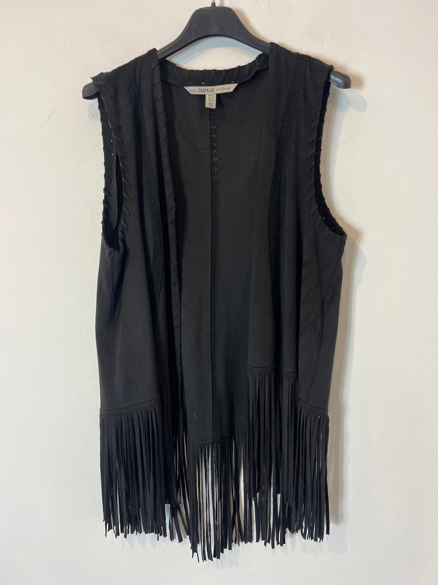 ZARA. Chaleco negro antelina flecos. T M