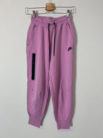 NIKE. Conjunto sudadera y pantalón felpa. T XS