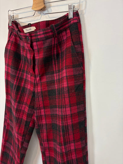 NICOLÍ. Pantalón pinzas cuadros