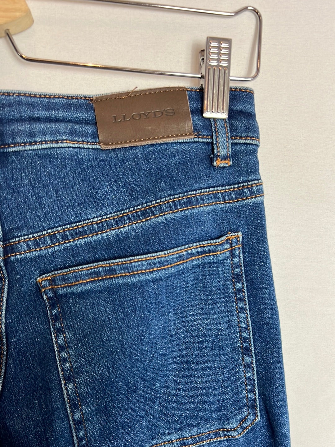 LLOYD’S. Denim estilo retro elastico. T 36