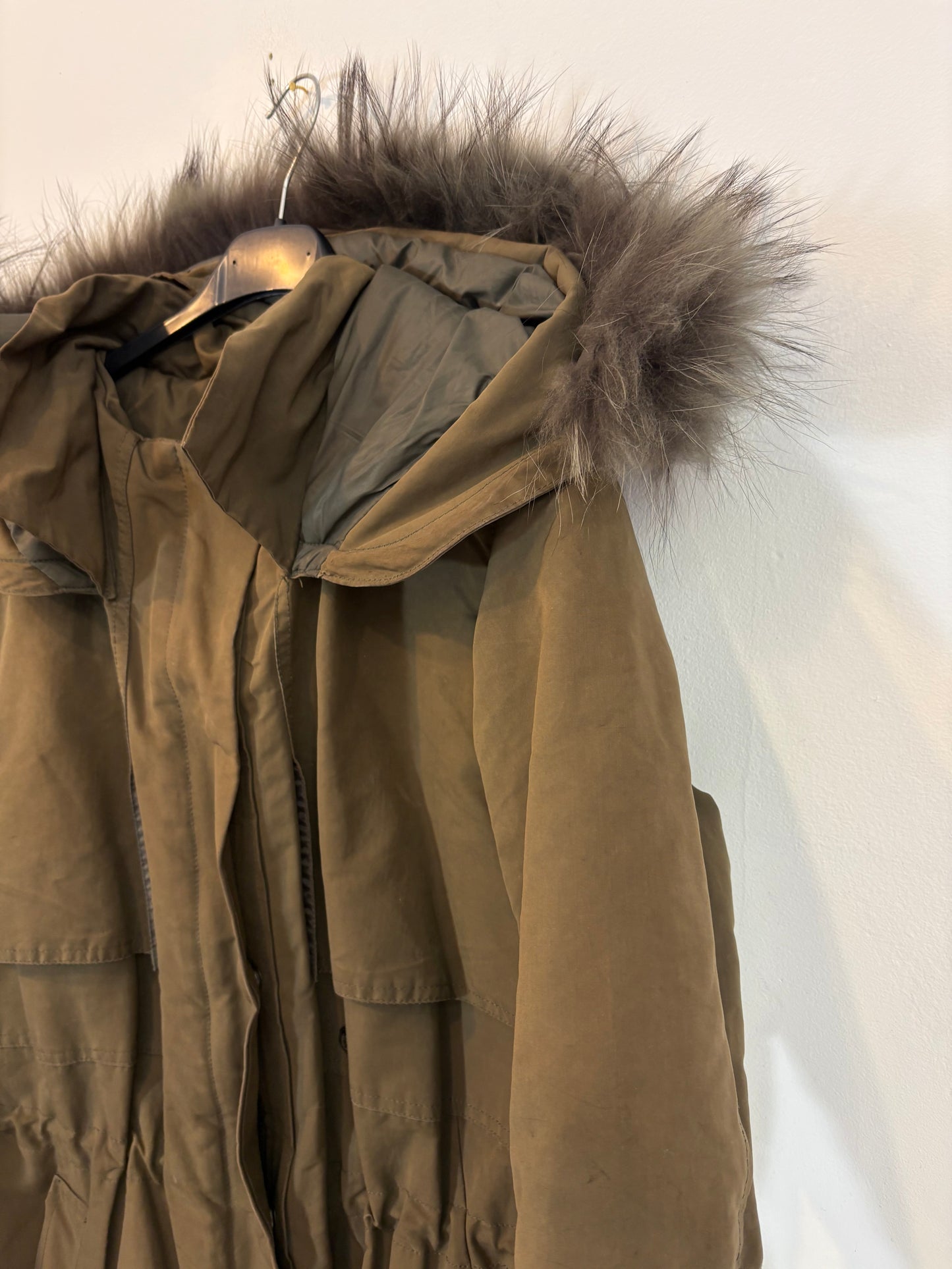 THE KOOPLES. Parka acolchada verde caqui. T L