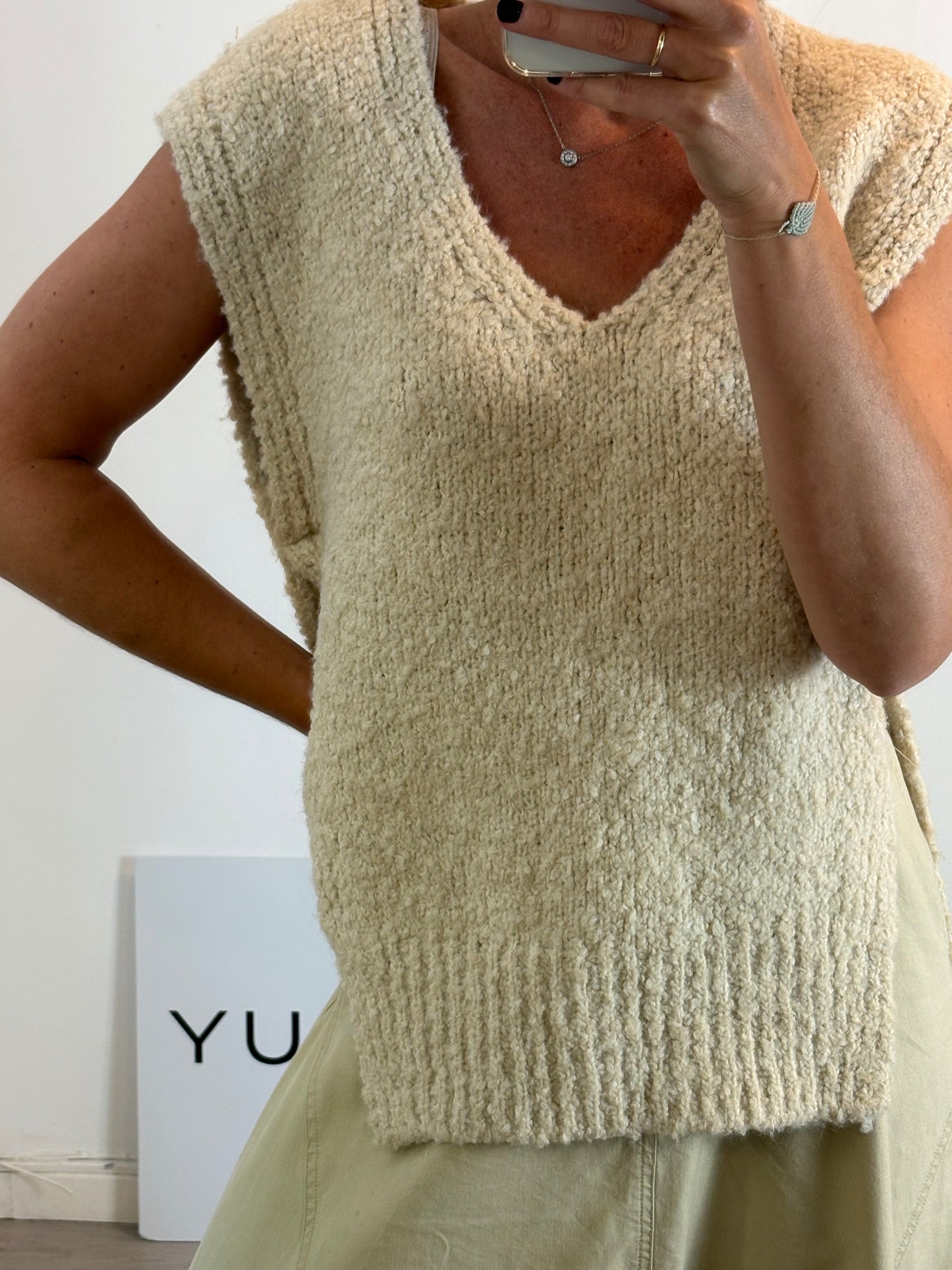 THE CLOSET. Chaleco beige con lana. T M