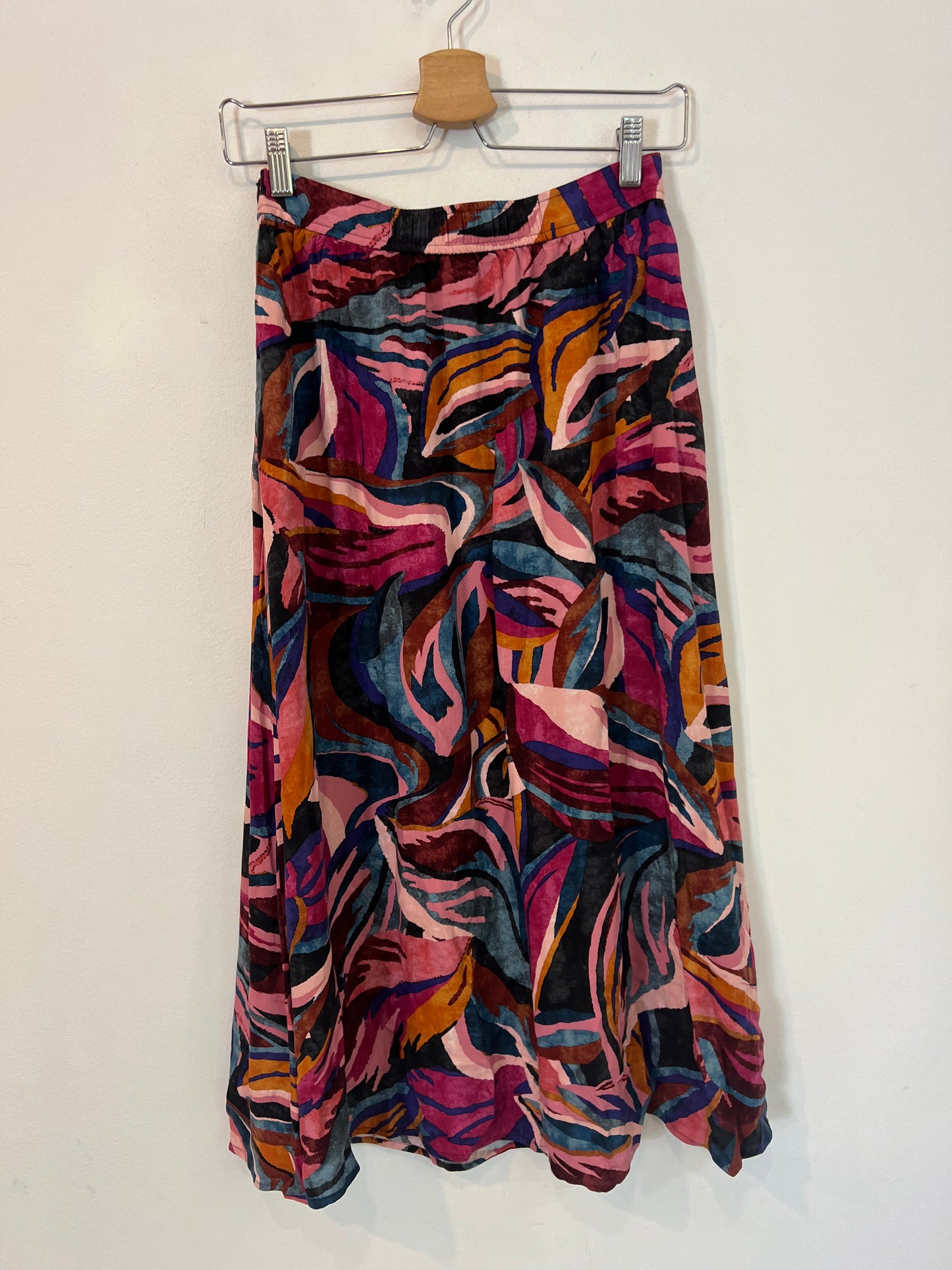 PETITE MENDIGOTE. Total look fluido estampado colores. T S