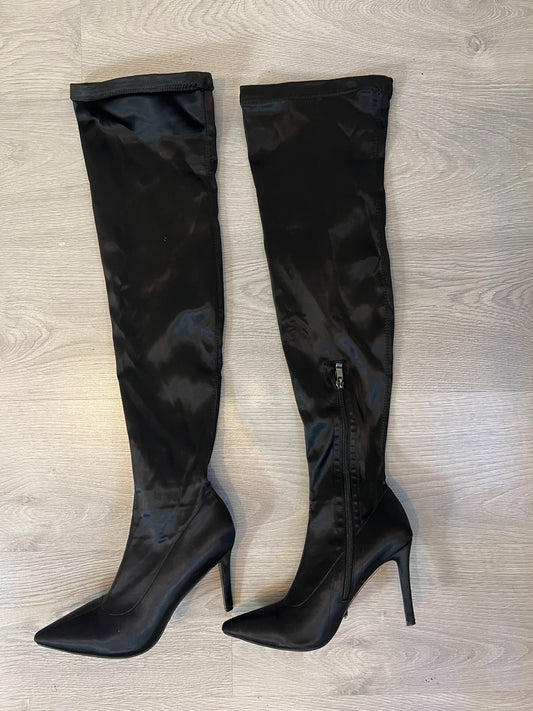 STUDIO F. Bota alta negra satinada