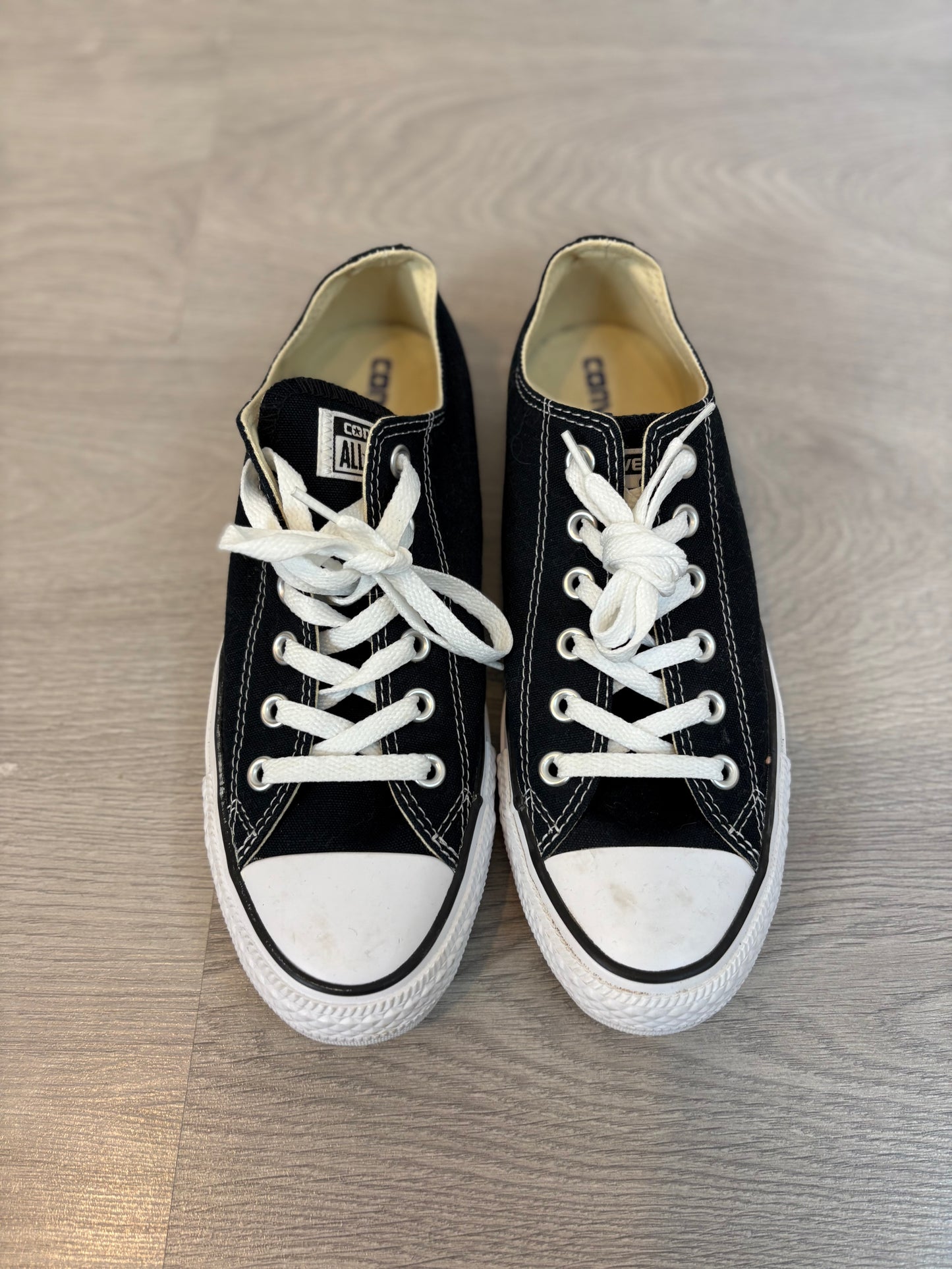 CONVERSE. Zapatilla clásica en negro. T 40