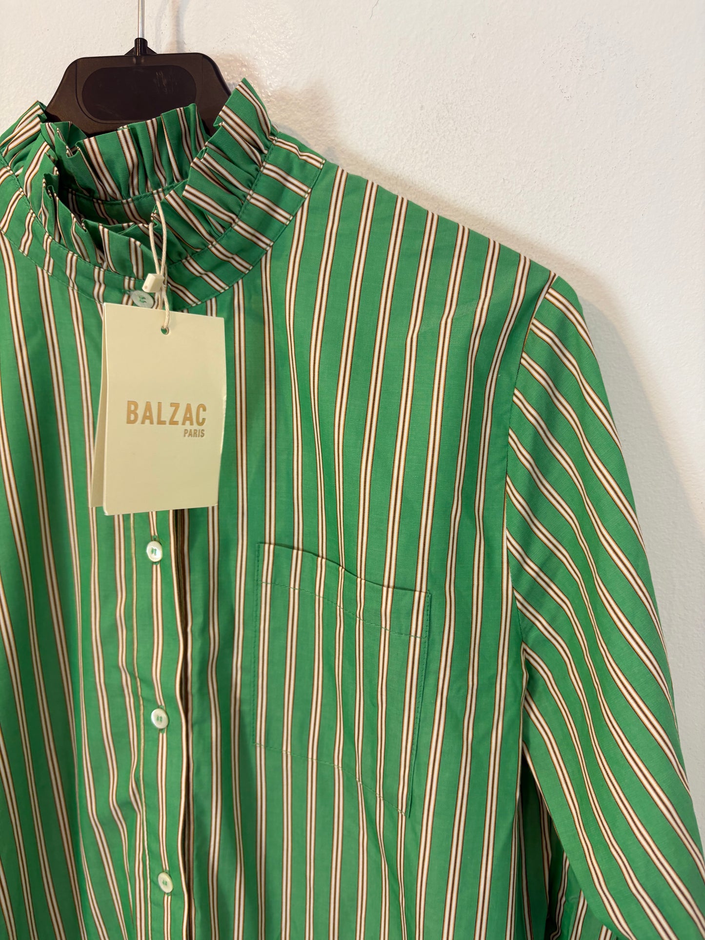 BALZAC. Mono corto verde rayas. T 34