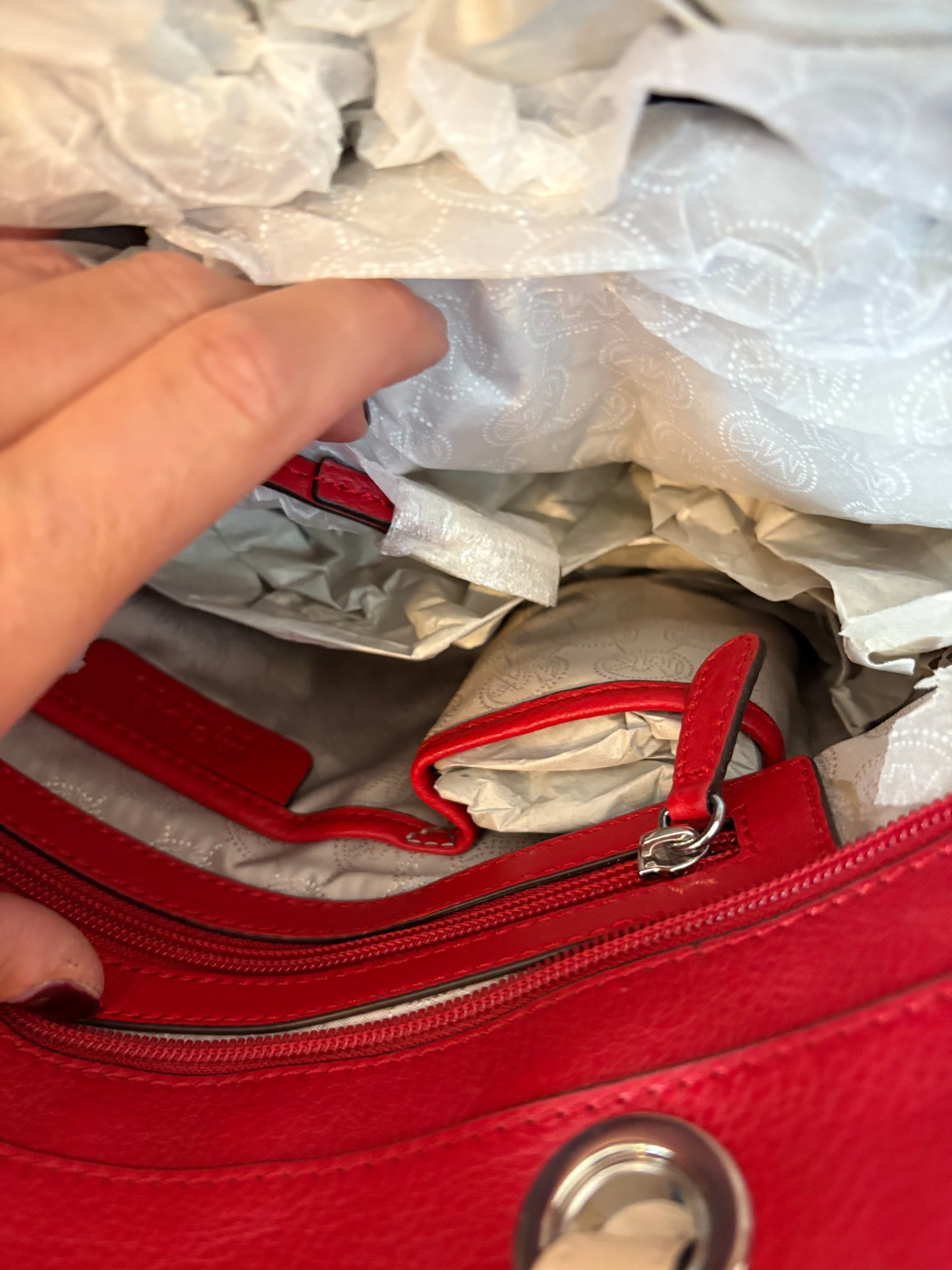 MICHAELKORS. Bolso rojo piel