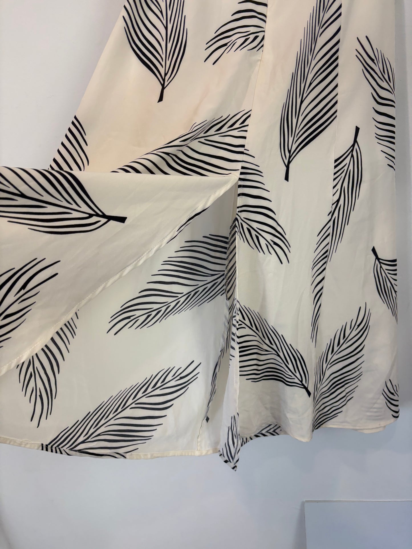 OTHERS. Full midi skirt. TM