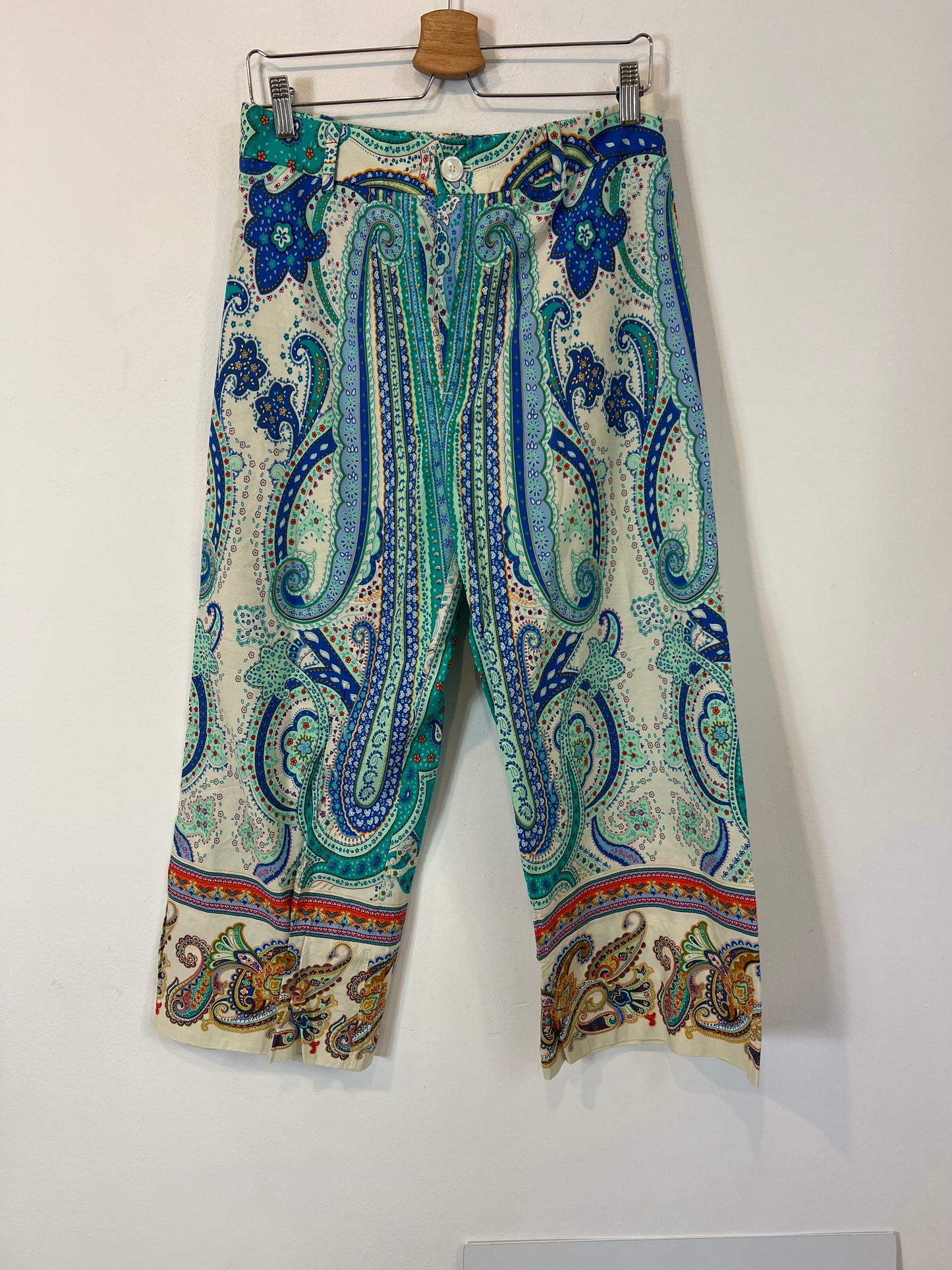 ZARA. Pantalón culotte estampado  T.l