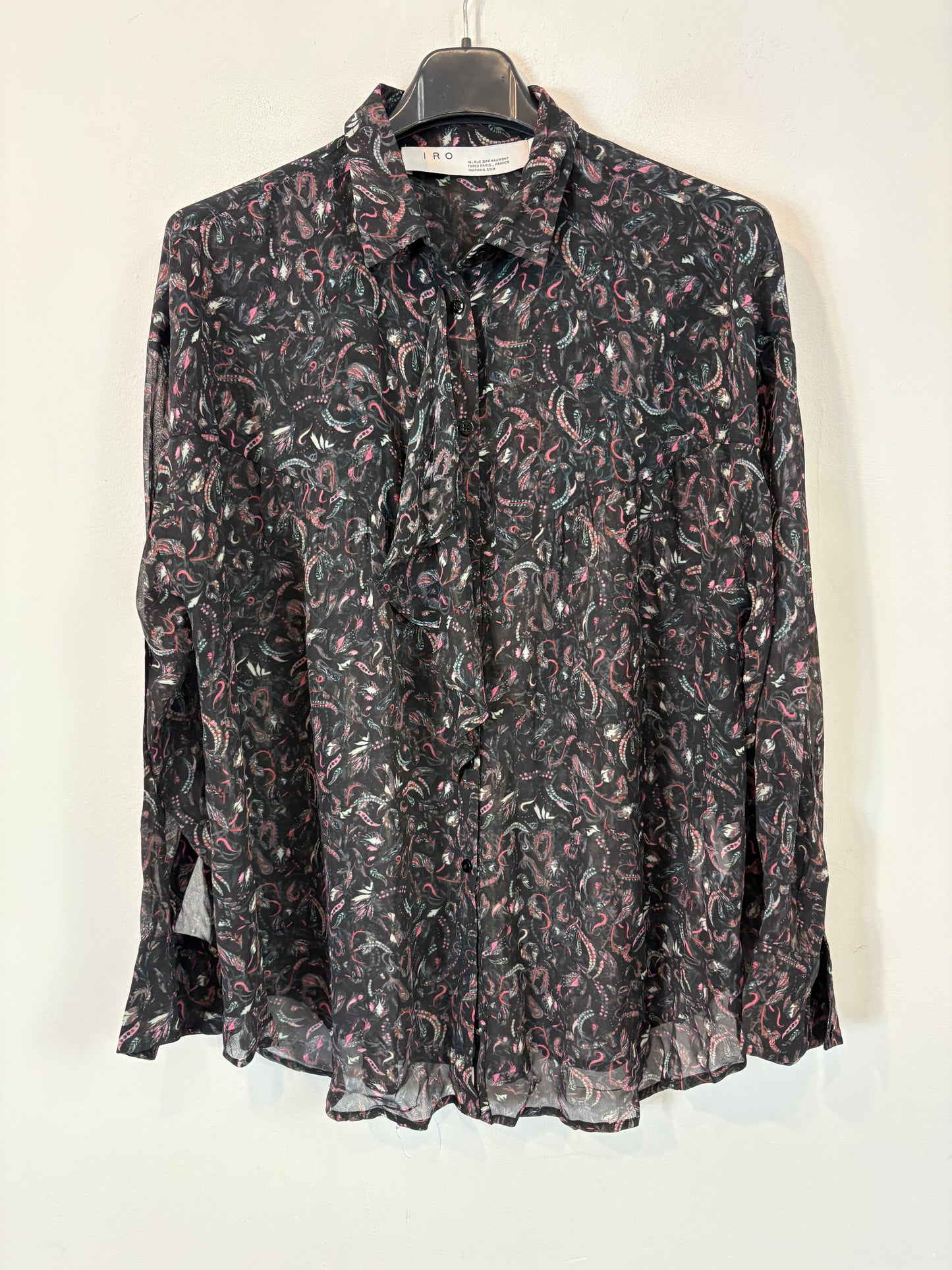 IRO. Blusa fluida negra estampada