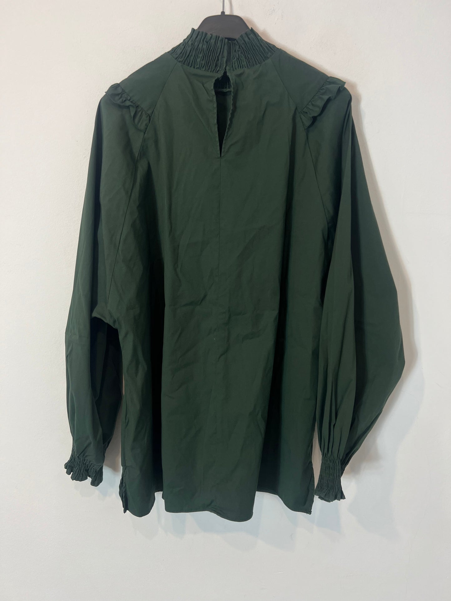 ZARA. Green blouse with Perkins collar. TM