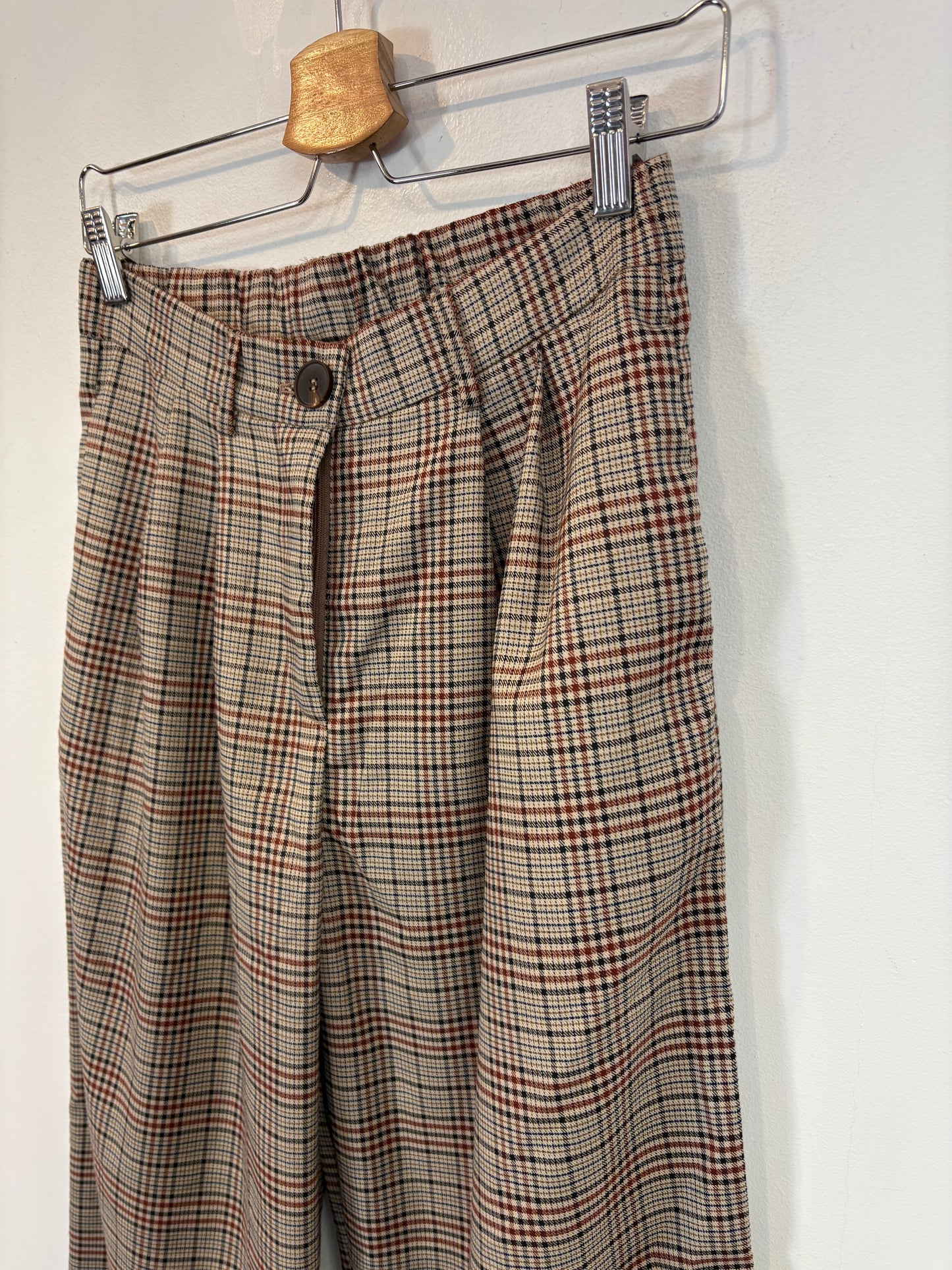 OTRAS. Pantalón cuadros pinzas