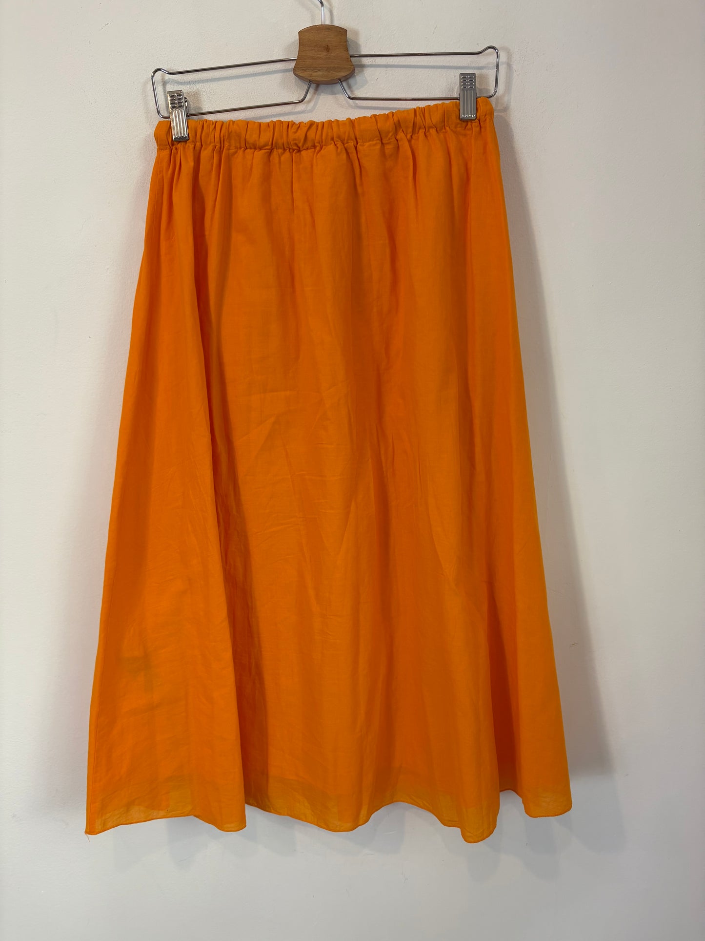 AMERICAN VINTAGE. Falda midi naranja de algodón