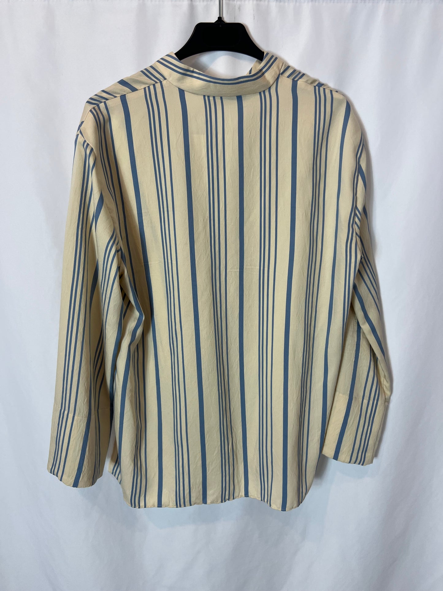 ZARA. Total look beige rayas. T XS