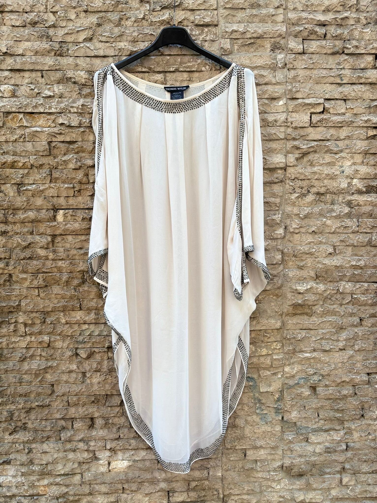 THOMAS WYLDE. Vestido corto kaftán seda