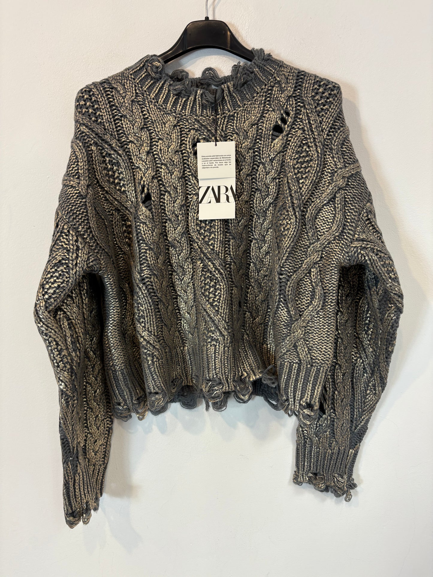 ZARA. Jersey gris ochos textura. T M