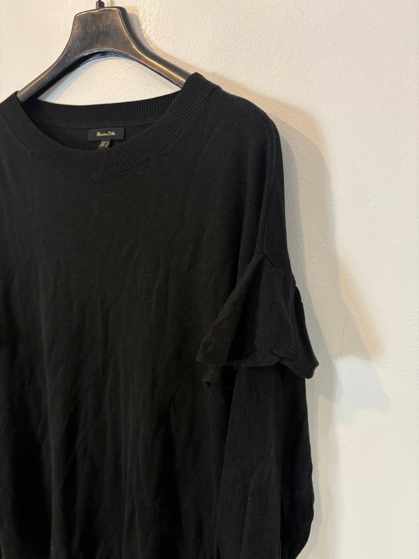 MASSIMO DUTTI. Jersey fino negro manga volante