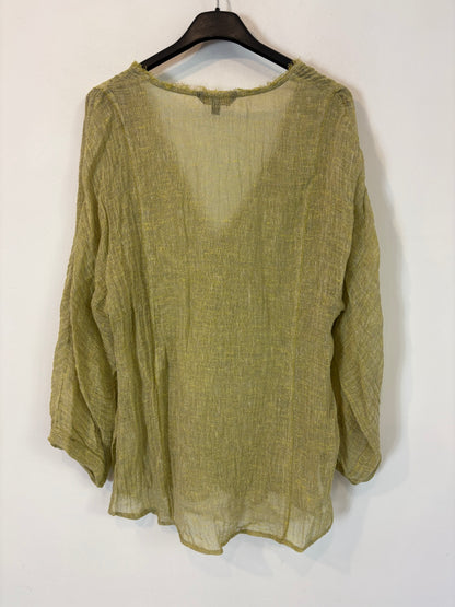 MASSIMO DUTTI. Blusa verde textura. T S