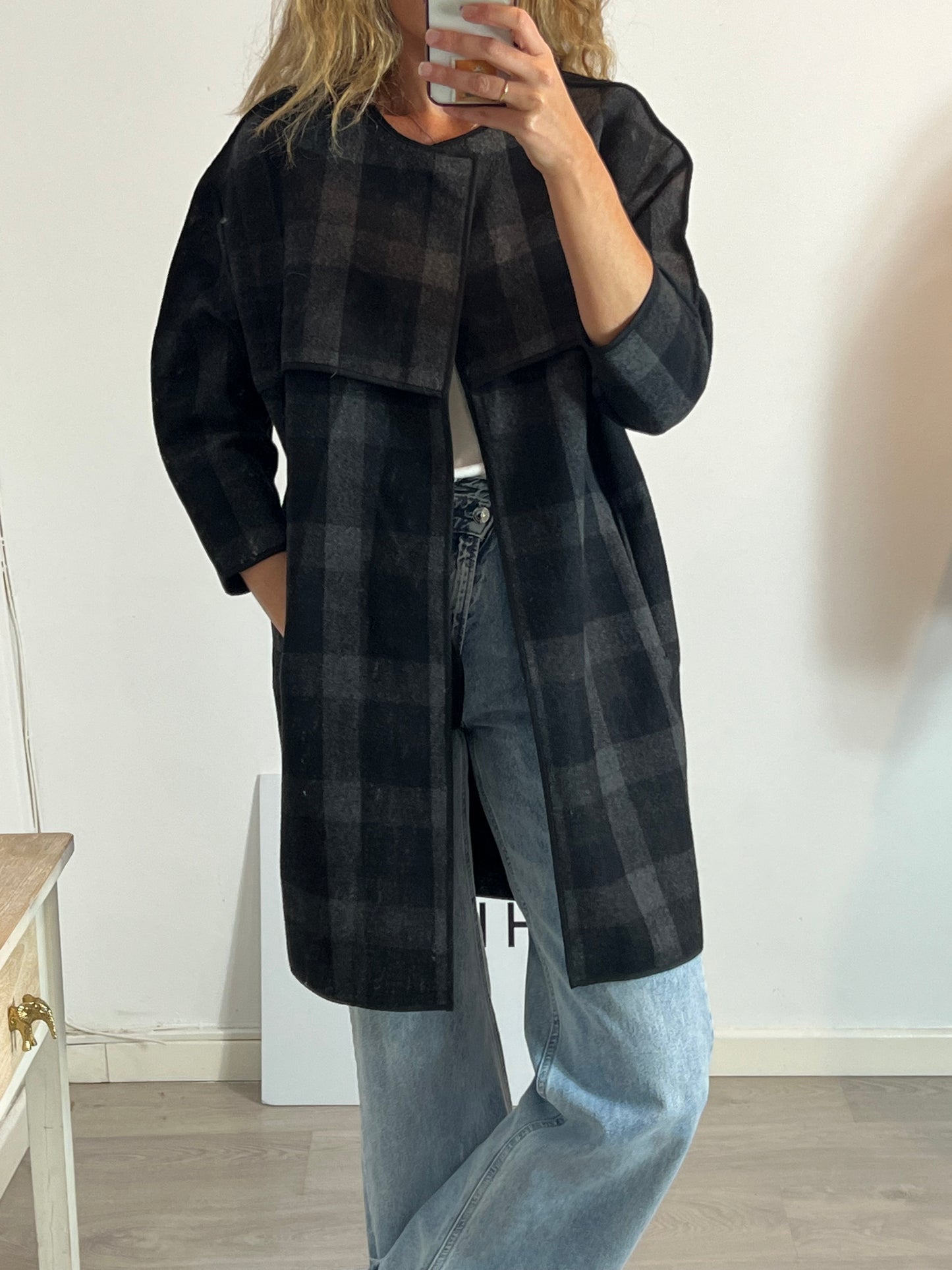 TOPSHOP. Abrigo fino cuadros negros y grises. T 36