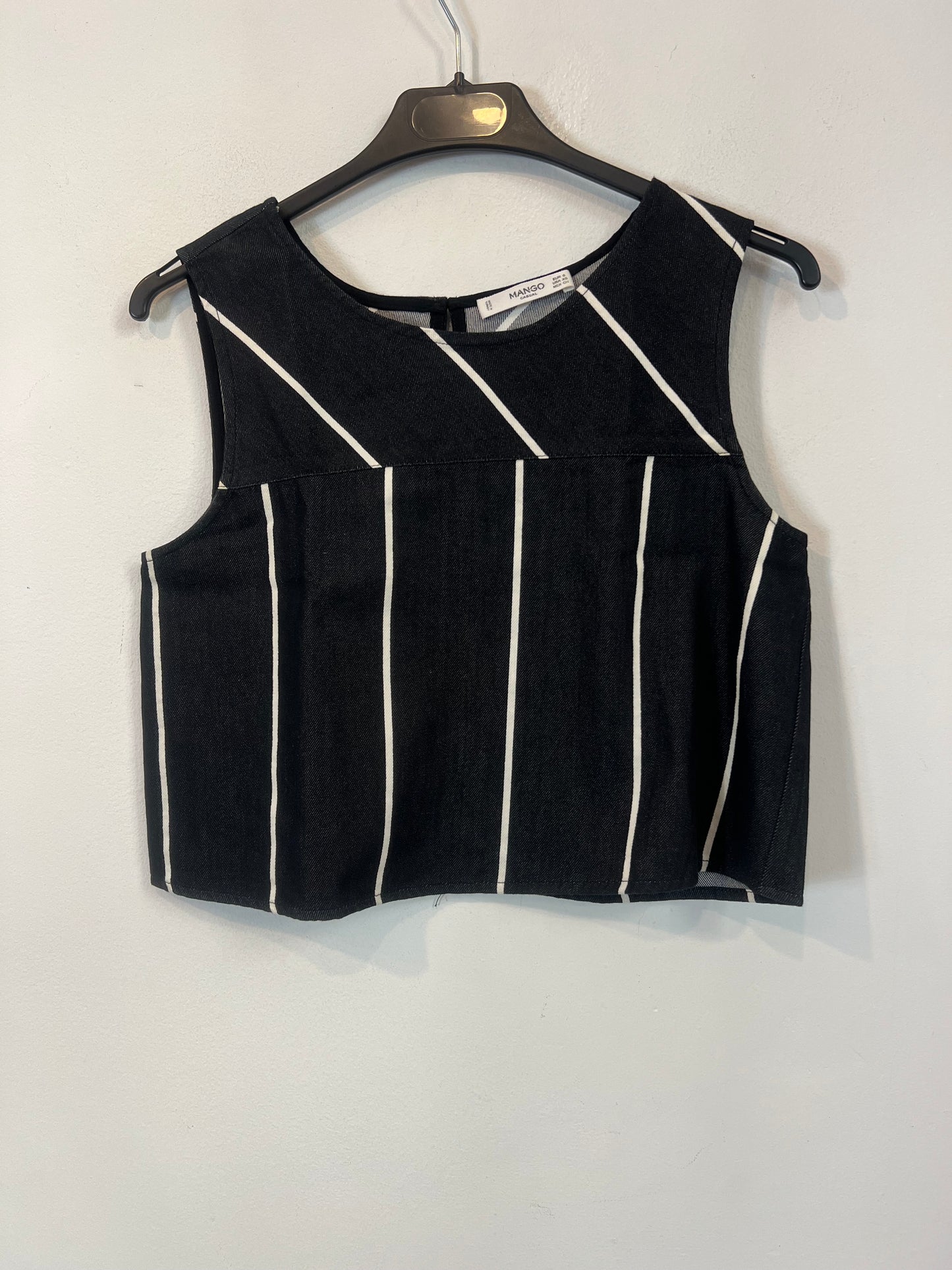 MANGO. Top negro rayas T.s