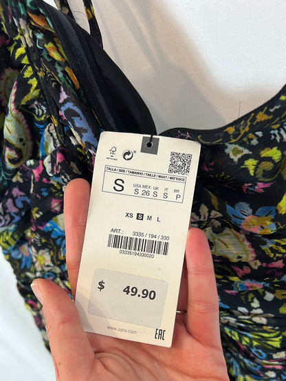 ZARA. Vestido corto fruncido flores. T S