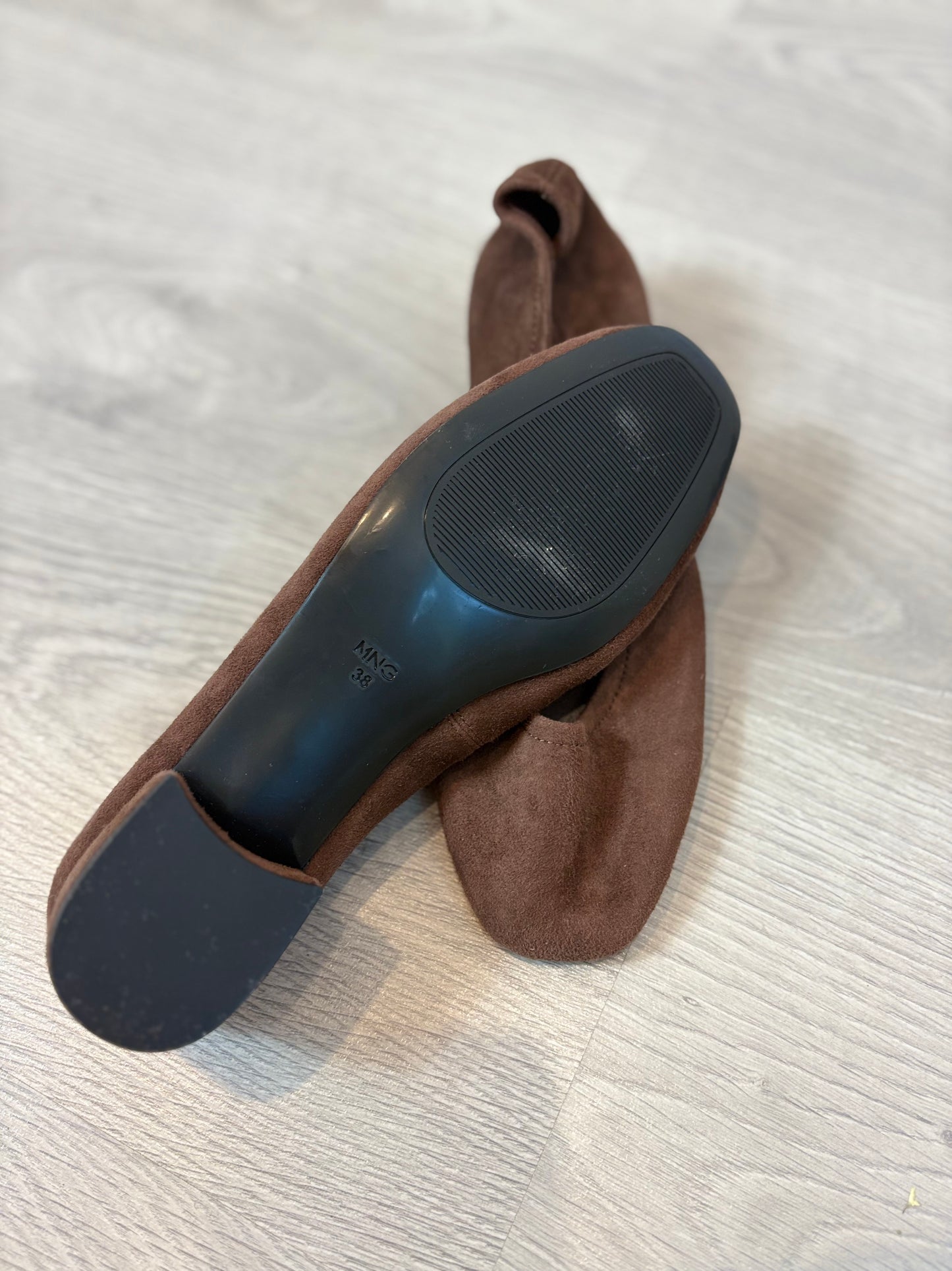 MANGO. Bailarina marrón chocolate. T 38