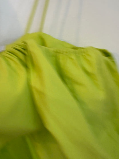 PEDRO DEL HIERRO. Top verde volante. T M