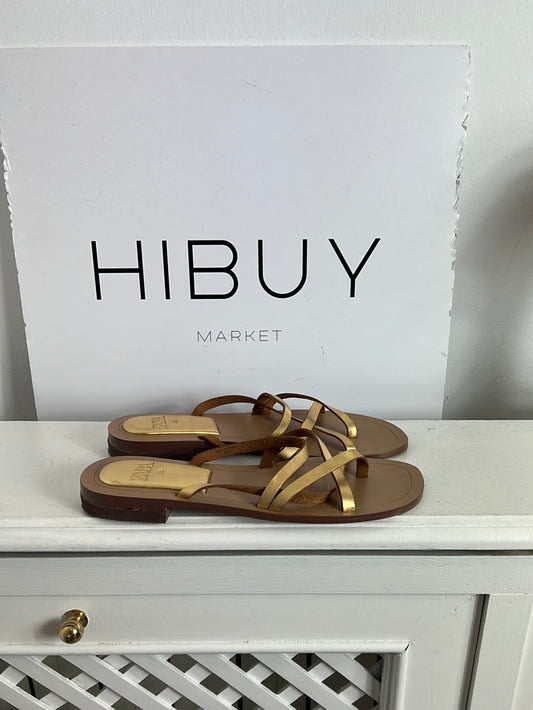 ZARA. Sandalia tiras doradas. T 38