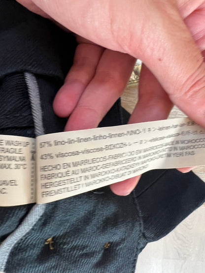 MASSIMO DUTTI. Blue buttoned midi skirt. T 34