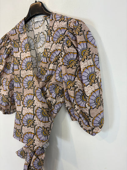 CLAUDIE PIERLOT. Blusa flores cruzada