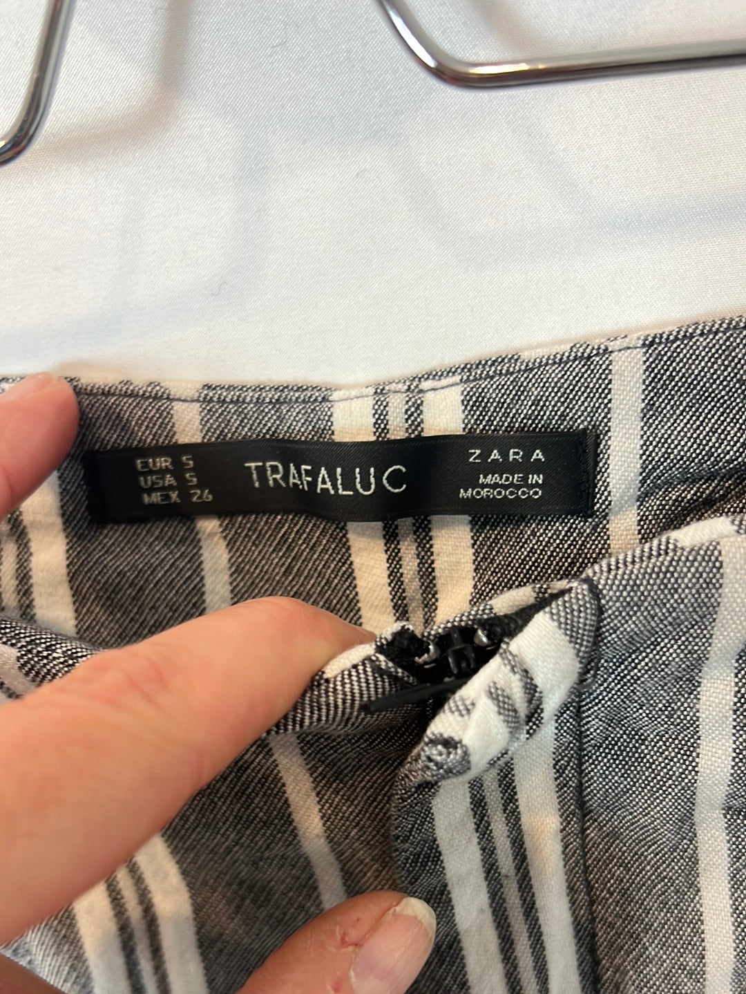 ZARA. Bermuda rayas fluida. T S