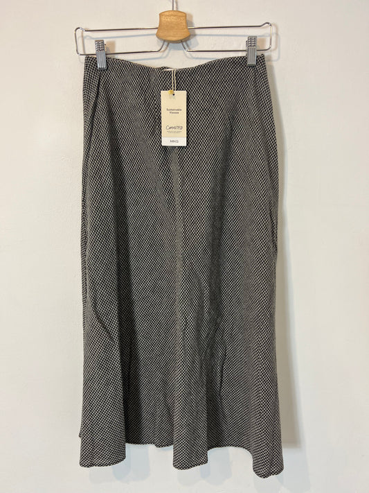 MANGO. Houndstooth midi skirt with wool. TS