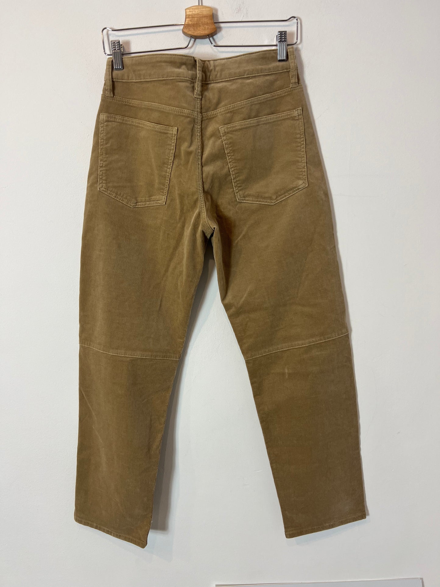 MASSIMO DUTTI. Pantalón pana beige T.36