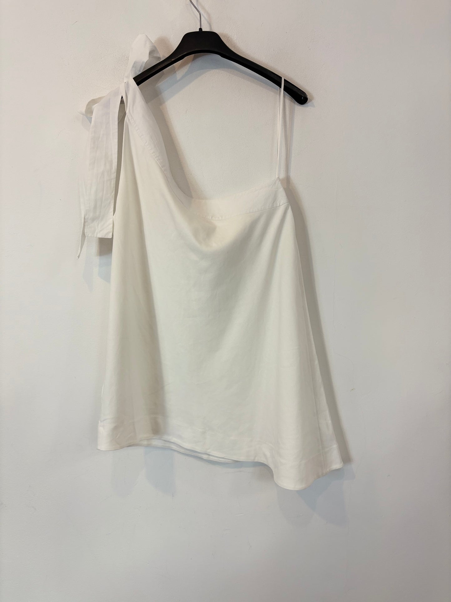 COS.Blusa asimétrica T.S