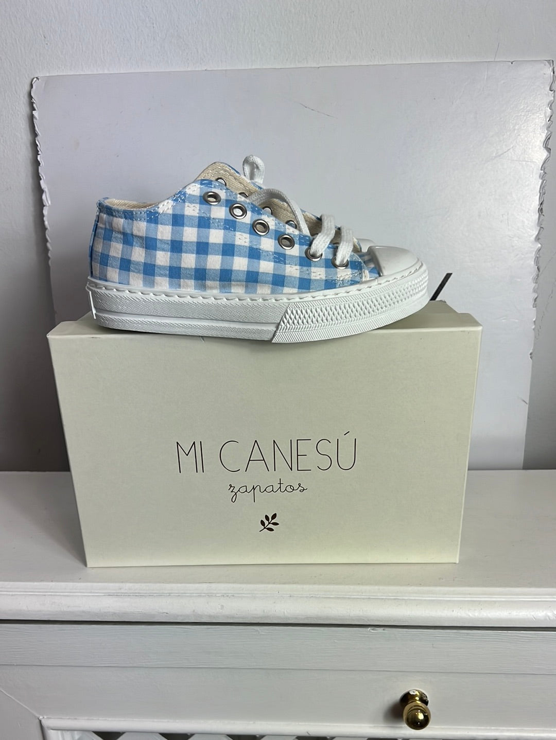 MI CANESÚ. Zapatillas cuadros vichy. T 29