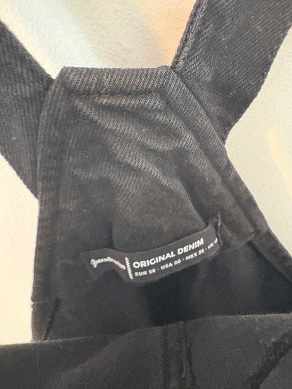 STRADIVARIUS. Peto corto denim negro. T 38