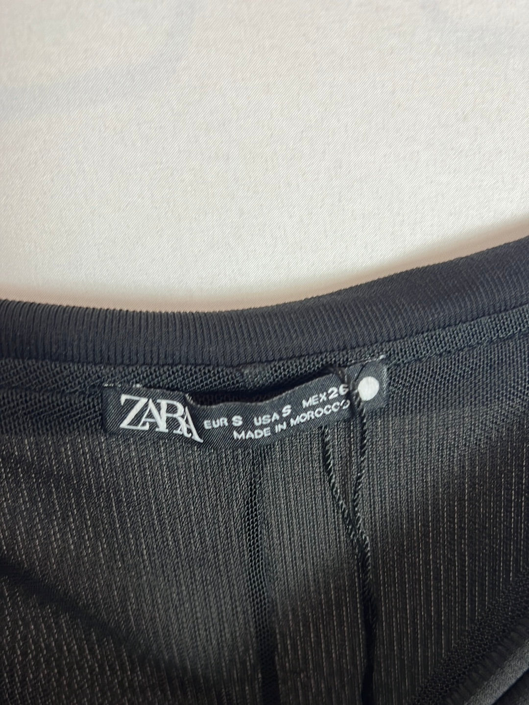 ZARA. Vestido negro palabra de honor T.s