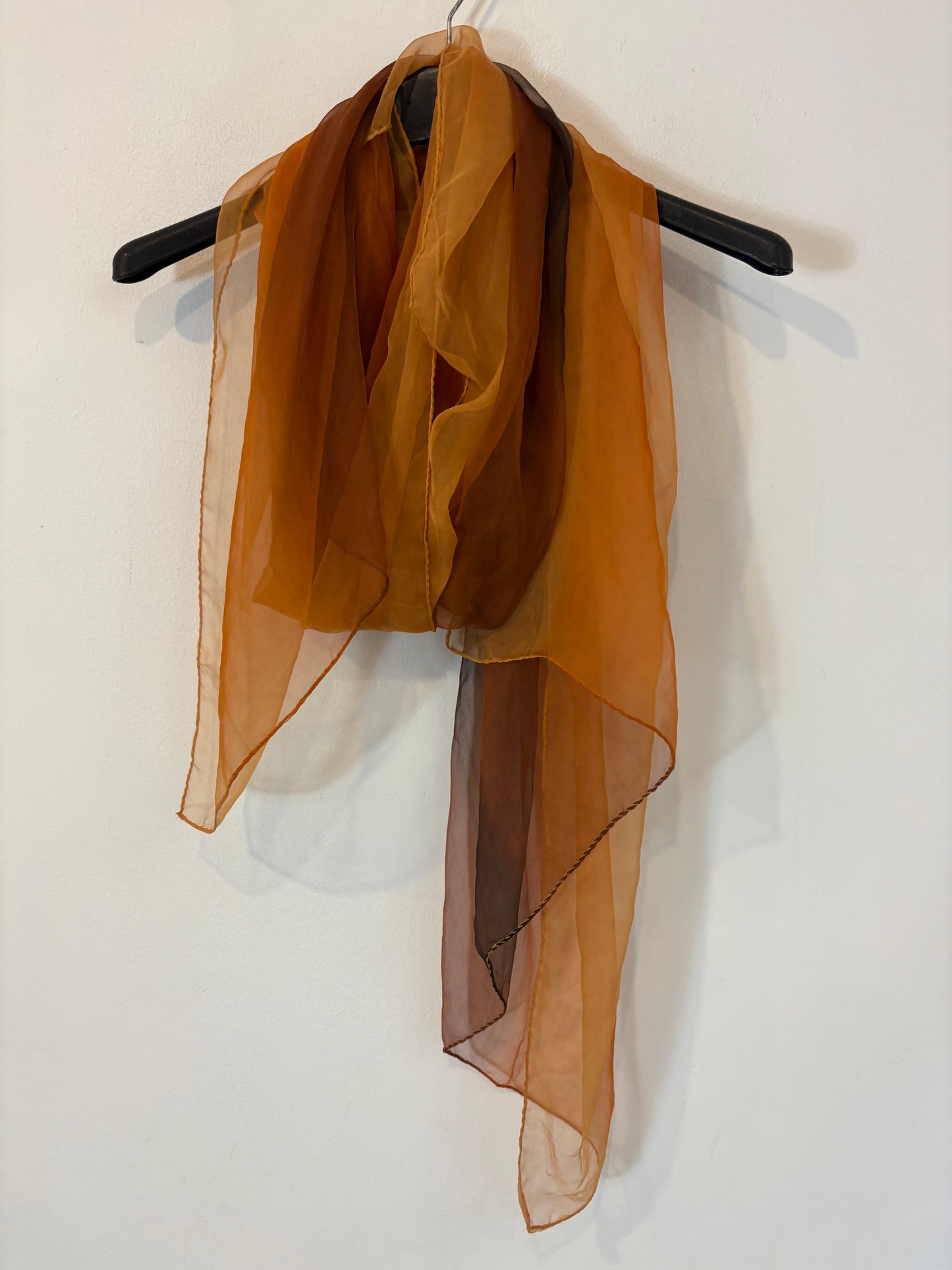 OTRAS. Fular seda tonos tierra