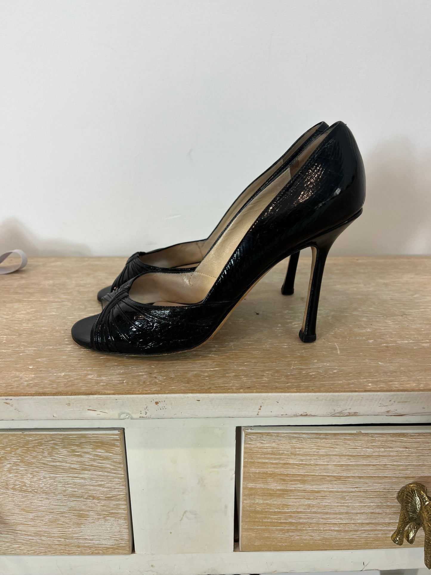 JIMMY CHOO. Black patent leather peeptoe heels. Size 37.5 (tare)