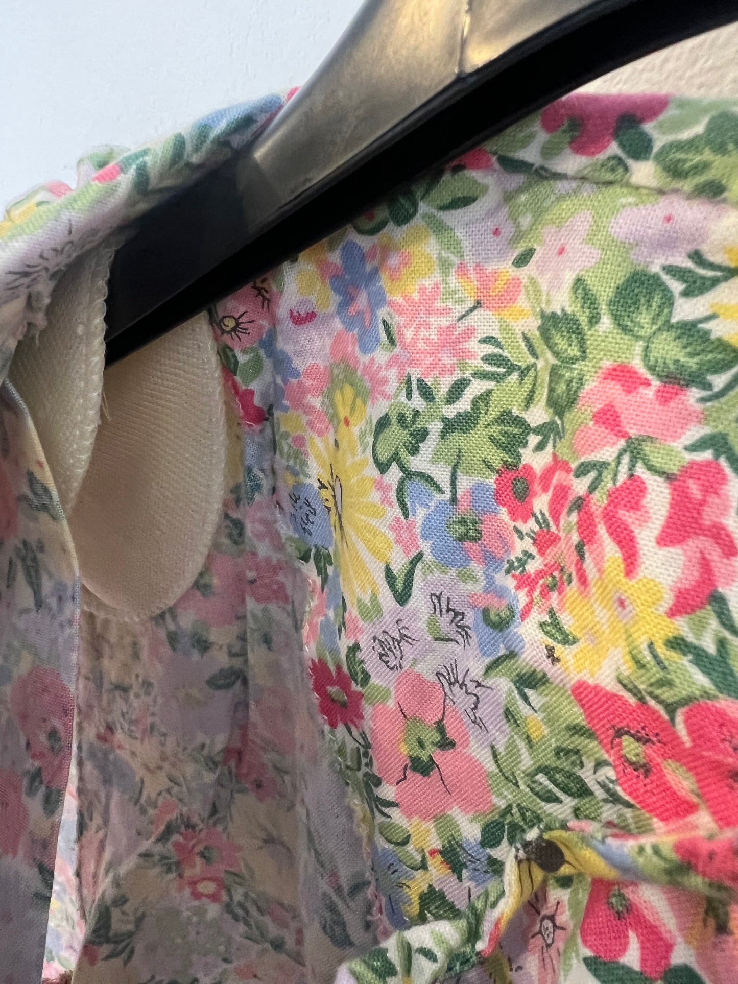 OTRAS. Blusa flores  colores. T S/M