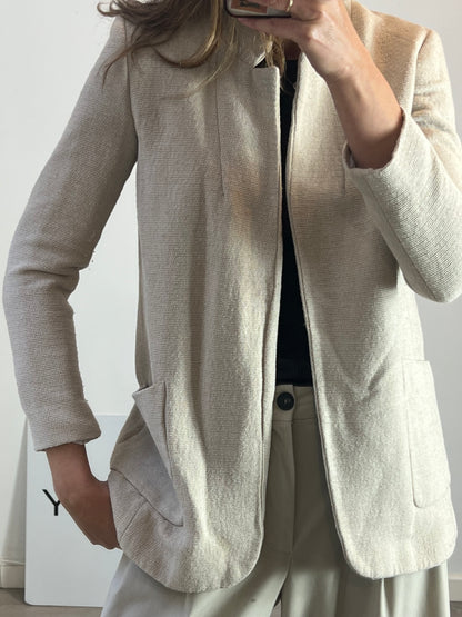 ZARA. Chaqueta beige textura T S