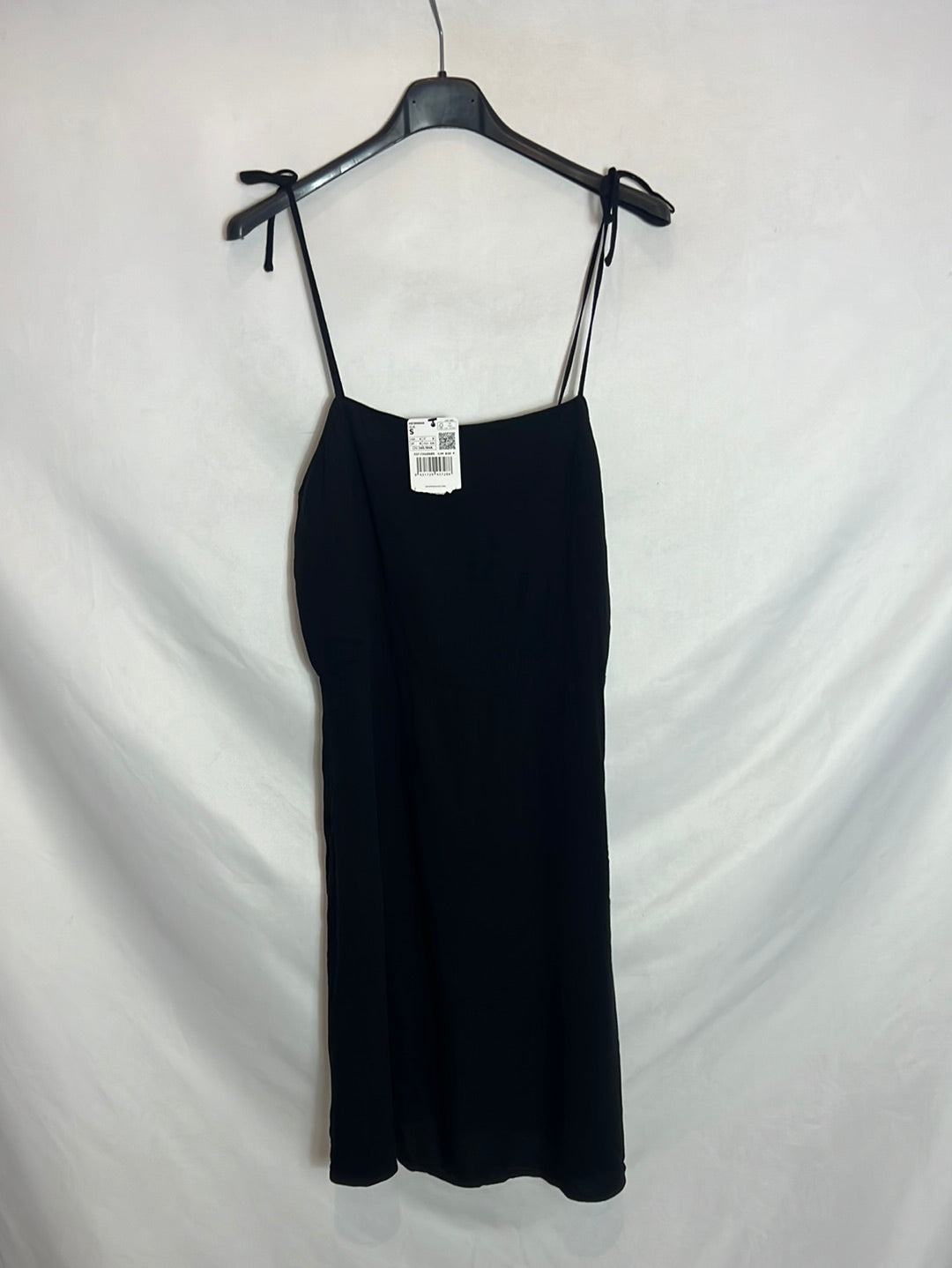 MANGO. Vestido negro tirantes T.s