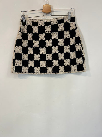 MANGO. Falda corta crochet