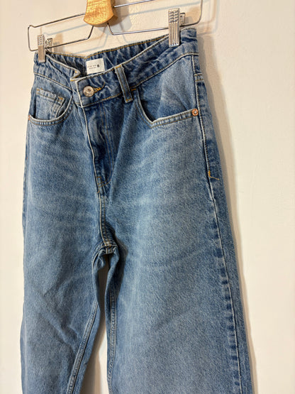 ZARA. Denim pata ancha